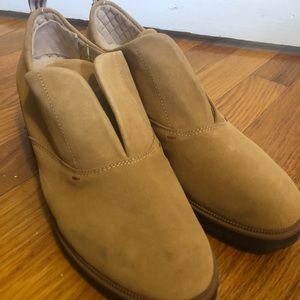 Never Worn Tan Shoes (Size 9.5)